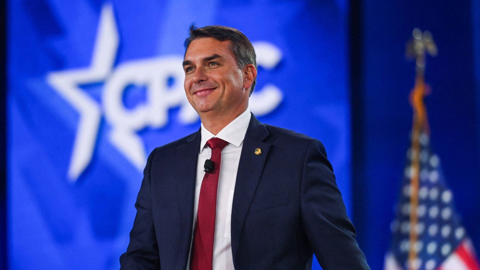 Bolsonaro se proclama «presidente electo» y denuncia supuesto fraude en Brasil