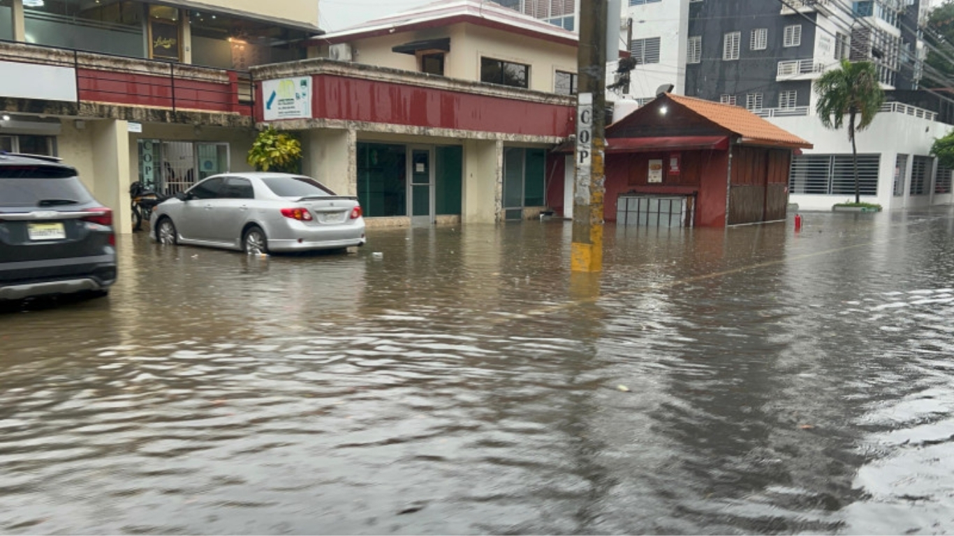 COE mantiene alerta verde para cinco provincias por posibles inundaciones