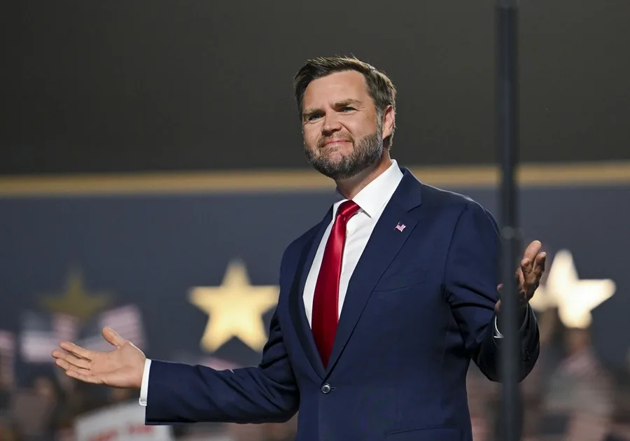 JD Vance dice que si se presenta a la presidencia de EE.UU. cree que Trump lo respaldaría