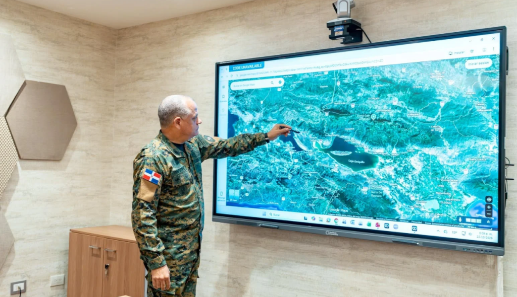 Ministro de Defensa sigue situación en Haití y garantiza seguridad fronteriza