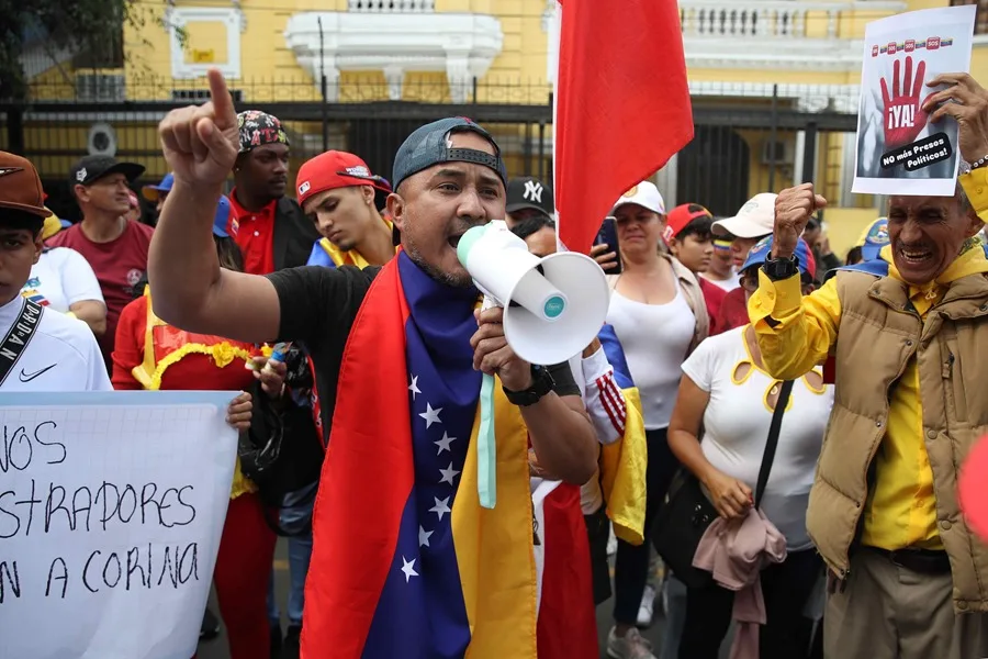 Delcy Rodríguez propone a Keiko Fujimori el retorno seguro de venezolanos desde Perú