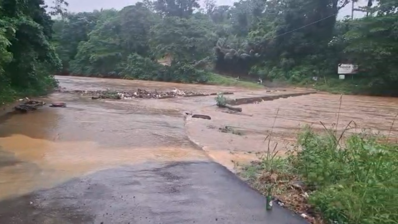 Desbordamiento del río Ozama deja comunidades incomunicadas en Peralvillo