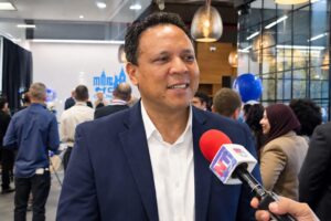 George Álvarez llama a votar para que demócratas recuperen control del Senado y Cámara de Representantes de EE.UU.