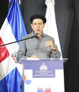 Escritor Dió-Genes Abréu presenta en Nueva York el tercer tomo de «A lo gringo»