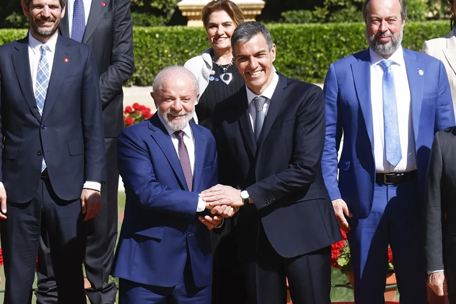 Lula defiende la «victoria de la democracia» en su mensaje a Pedro Sánchez, Sheinbaum y Orsi