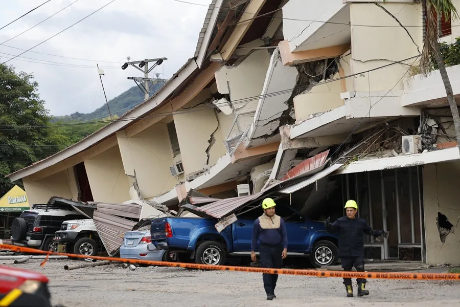 Muere una mujer herida en el terremoto de Panamá, el primer deceso relacionado con el sismo